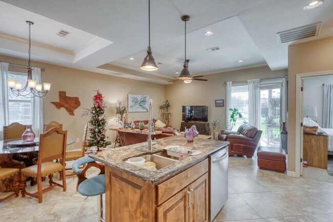 301 Firestone, Meadowlakes, TX 78654 photo 5