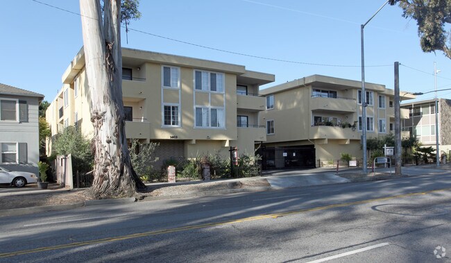 Camino Commons photo 3