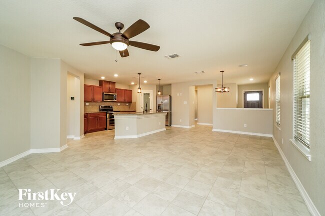 3931 Gentle Mdw New Braunfels, TX 78130 photo 4