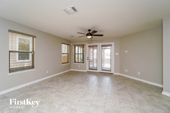 3931 Gentle Mdw New Braunfels, TX 78130 photo 3