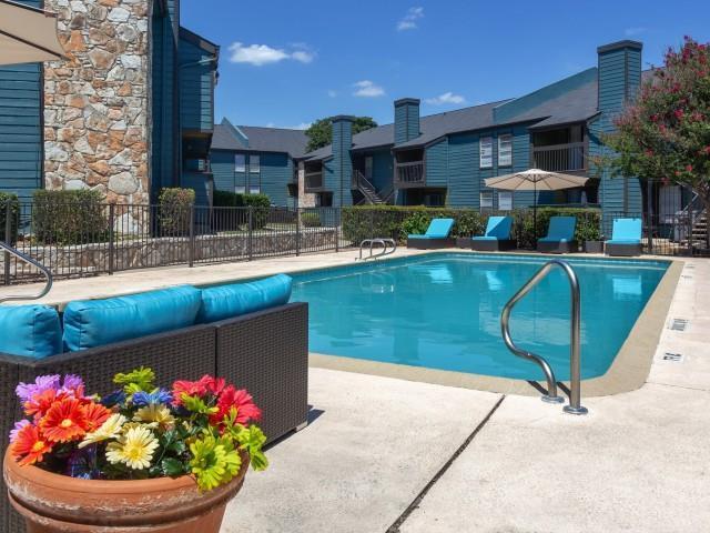 11838 Parliament St San Antonio, TX 78216 photo 2
