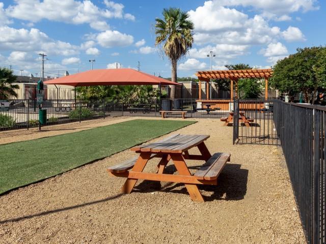 11838 Parliament St San Antonio, TX 78216 photo 4
