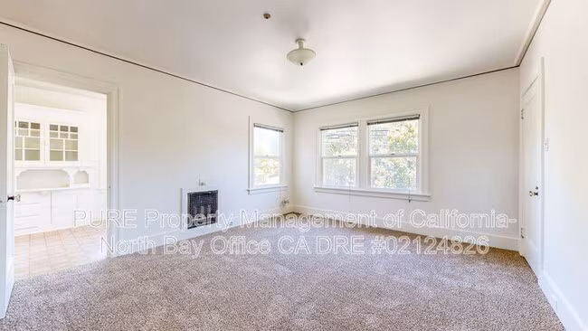 537 Humboldt St Santa Rosa, CA 95404 photo 3
