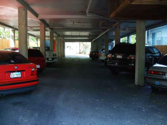 303 W 35th St Austin, TX 78705 photo 5