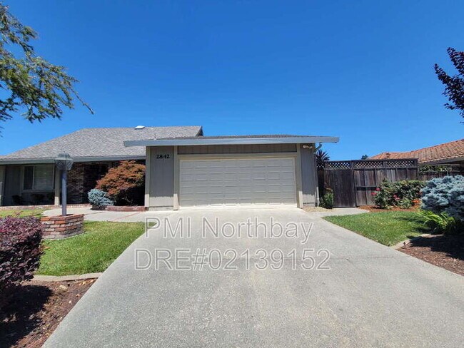 2842 Vista Grande Fairfield, CA 94534 photo 2