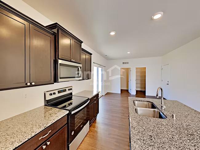 10626 137th Street East, Puyallup, WA 98374 photo 5