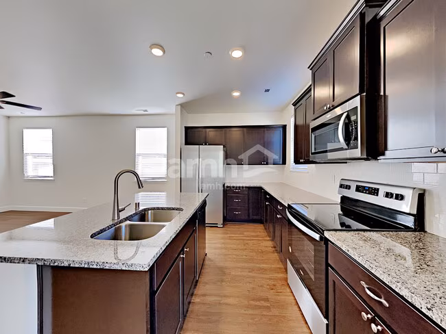 10626 137th Street East, Puyallup, WA 98374 photo 3