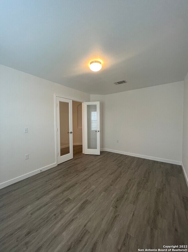 9116 China Rose Dr Austin, TX 78724 photo 4