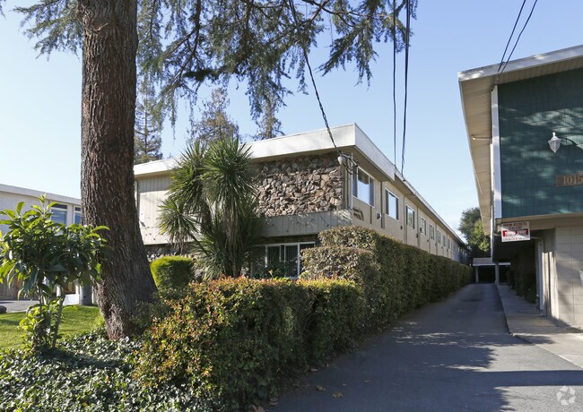 Minnesota Glen Apartments photo 2
