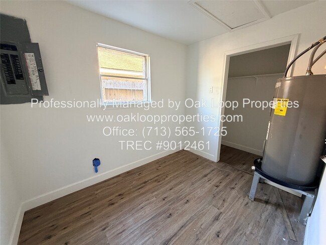8306 Minnesota Street, Houston, TX 77034 photo 4