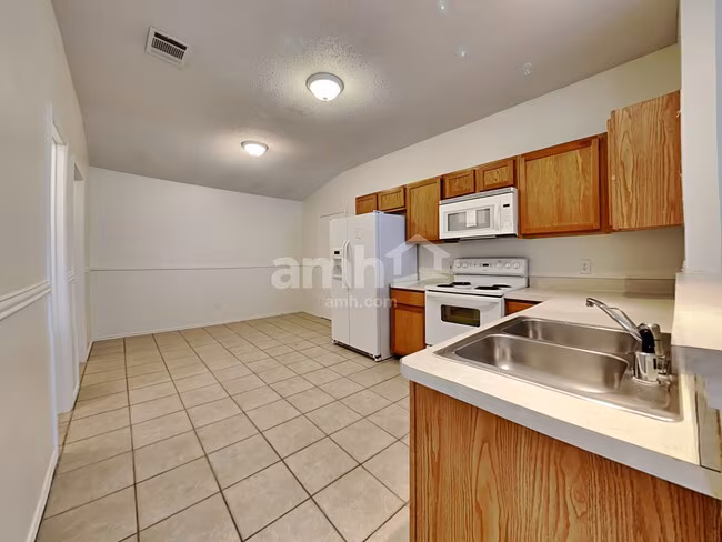 4332 Mesa Drive, Carrollton, TX 75010 photo 3