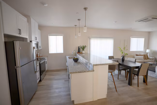 Coyote Ridge Apartments photo 5