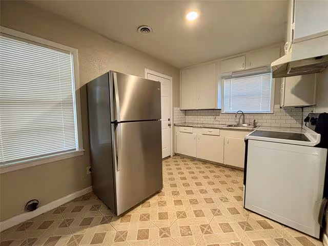5856 Trigg Dr Westworth Village, TX 76114 photo 4