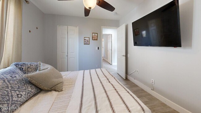 5426 S College Ave Tempe, AZ 85283 photo 4