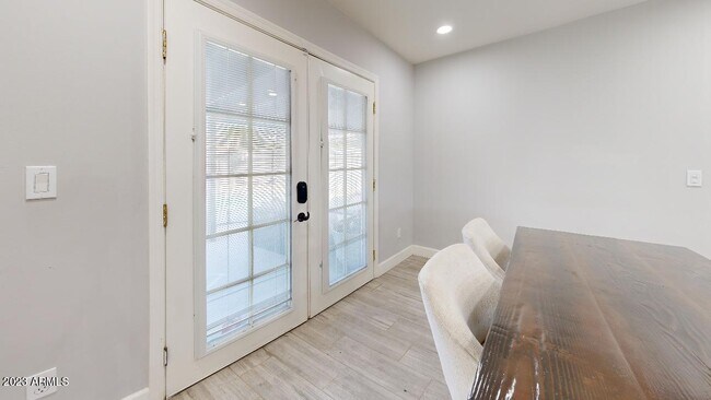 5426 S College Ave Tempe, AZ 85283 photo 5