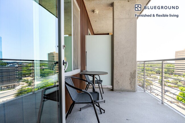 214 Barton Springs Rd Austin, TX 78704 photo 5