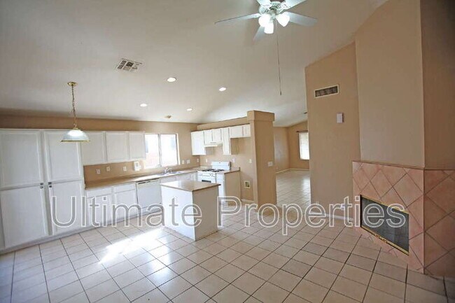4120 W Wethersfield Rd Phoenix, AZ 85029 photo 3