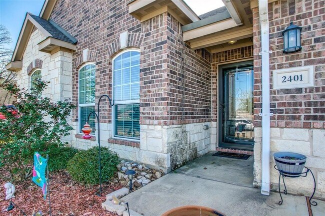 2401 Fall Leaf Court, Denton, TX 76209 photo 3