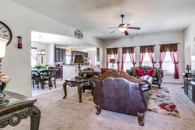 2401 Fall Leaf Court, Denton, TX 76209 photo 5