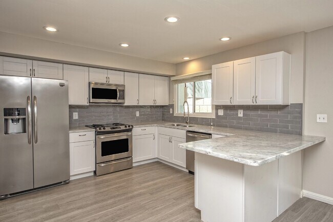 6841 E Osborn Rd Scottsdale, AZ 85251 photo 4