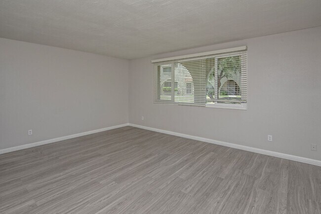 6841 E Osborn Rd Scottsdale, AZ 85251 photo 2