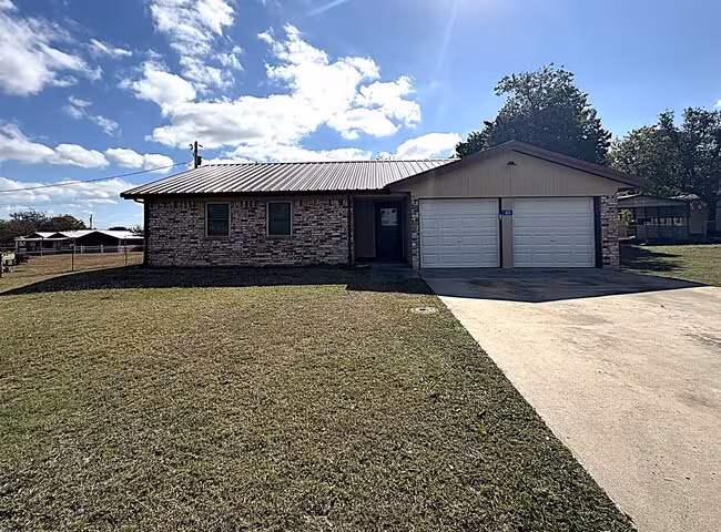 613 County Road 4876 Copperas Cove, TX 76522 photo 2