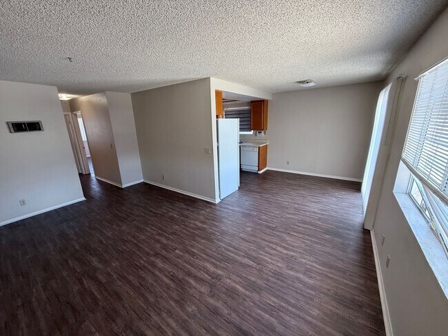 273 Alvarado St Chula Vista, CA 91910 photo 5