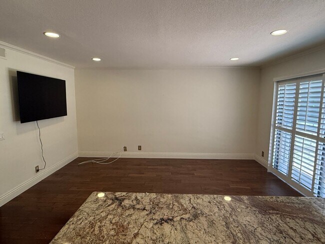 1632 Marconi Way, San Jose, CA 95125 photo 4