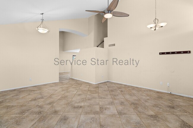 15957 W Cottonwood St Surprise, AZ 85374 photo 5