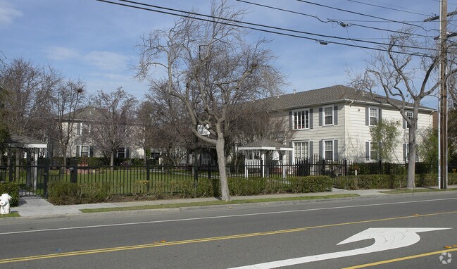1155 Broadway #B - LU photo 2