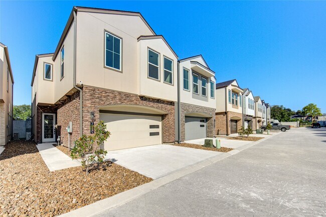 2920 El Fenice Lane, Houston, TX 77057 photo 3