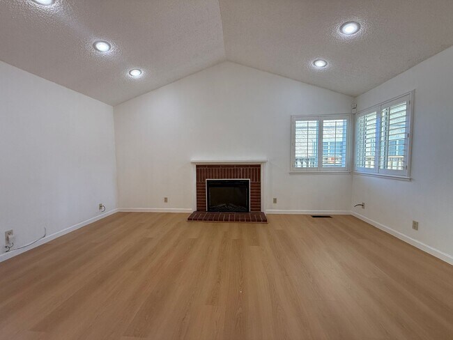 3257 Tenley Dr San Jose, CA 95148 photo 2