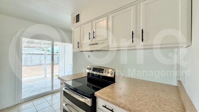 1043 E 10th Ave Mesa, AZ 85204 photo 4