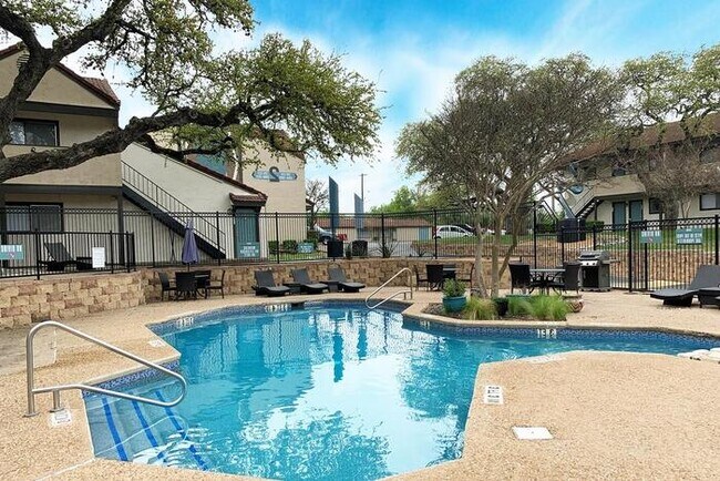 400 W St Elmo Rd Austin, TX 78745 photo 2