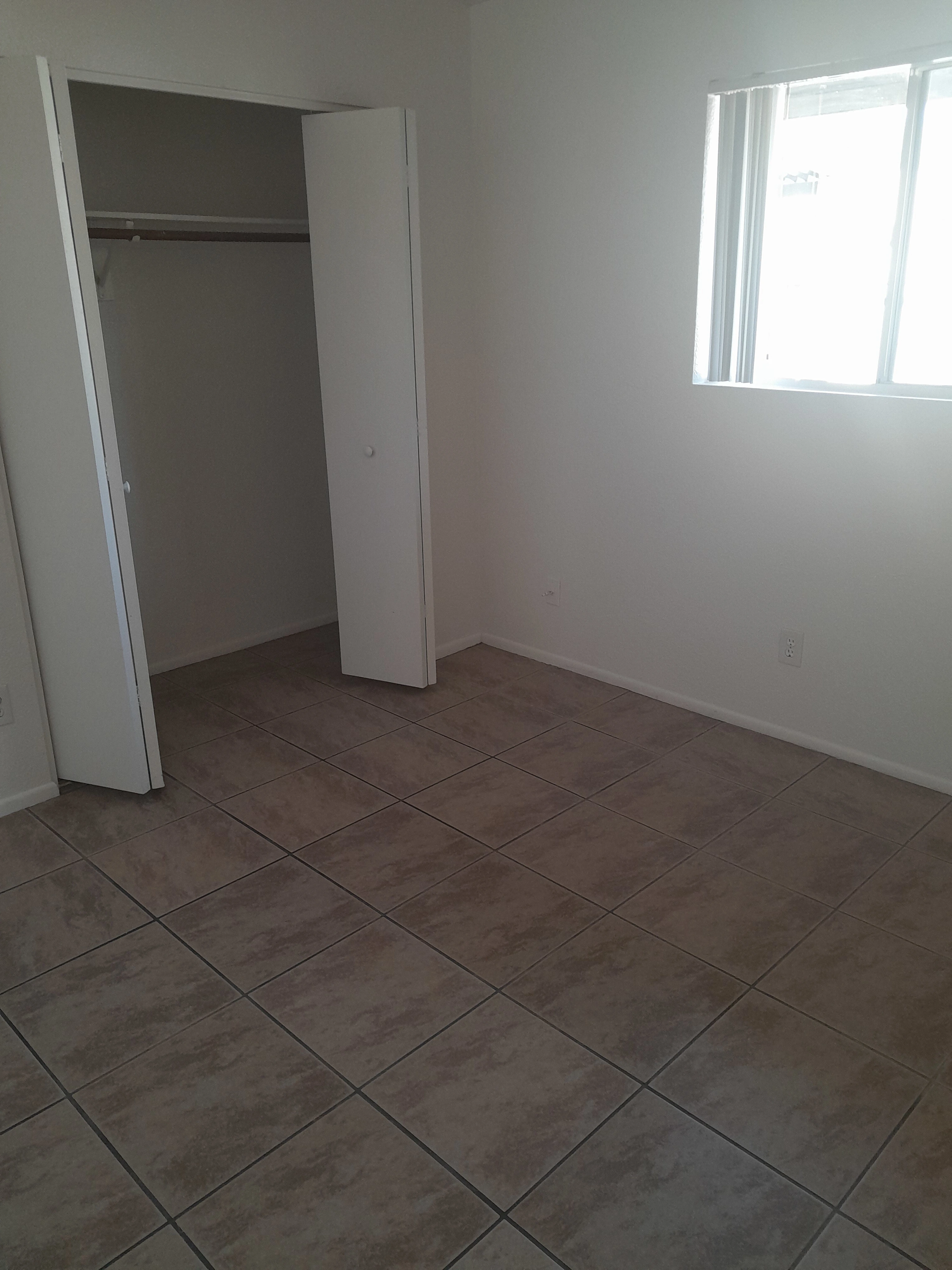 2240 W Belmont Ave photo 5