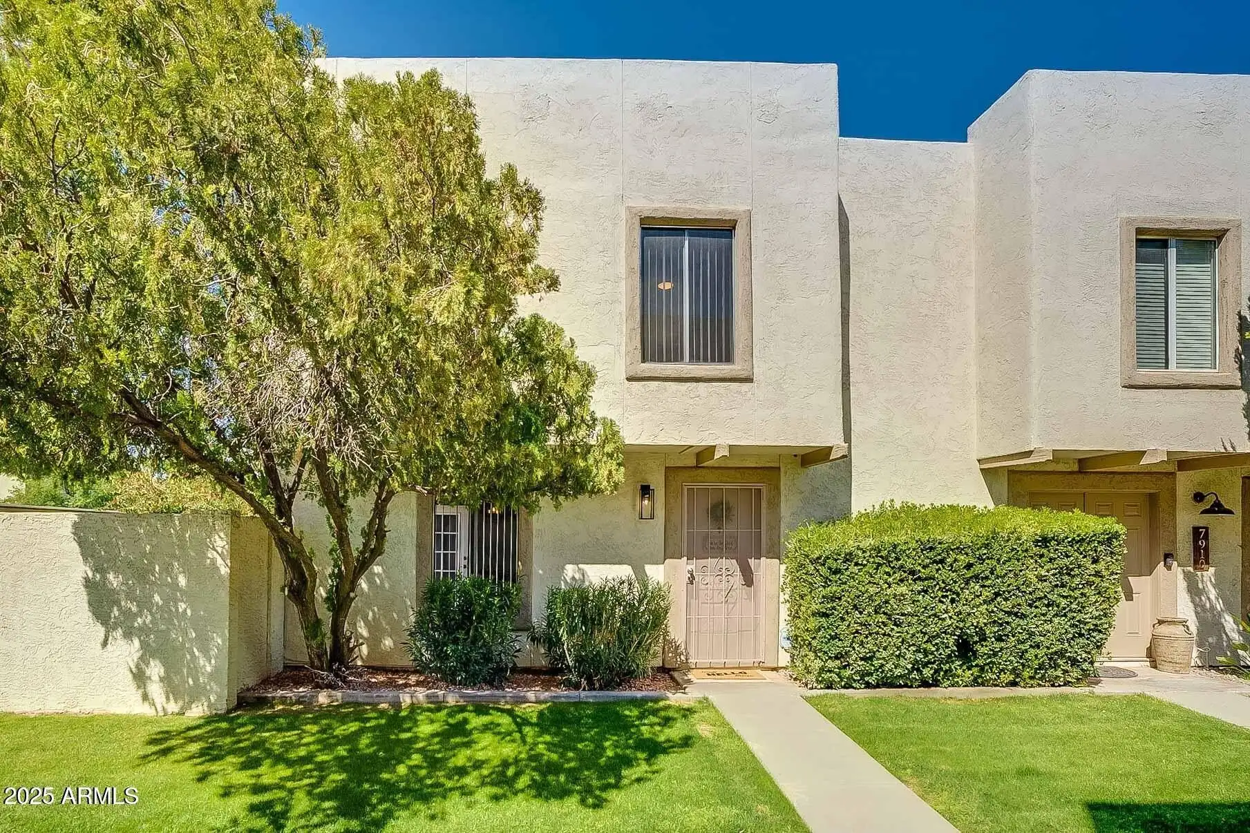 7906 E Keim Dr Scottsdale, AZ 85250 photo 2