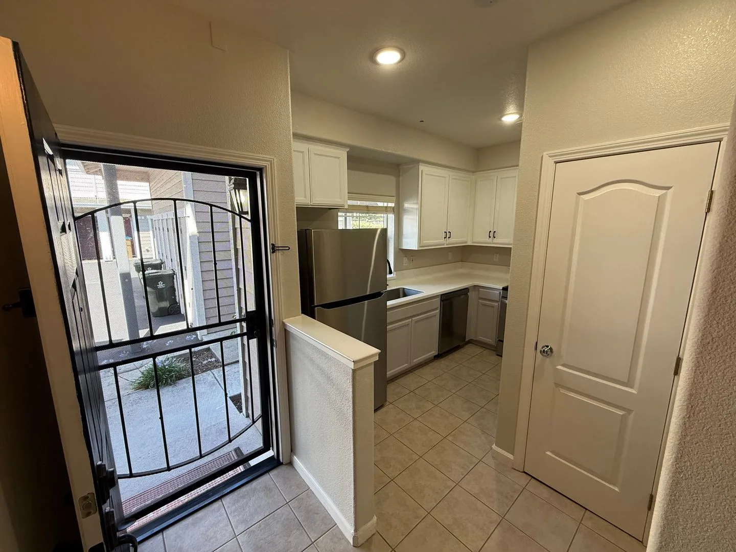 2-Bedroom Martinez Townhome Near The Village Oaks Shopping Plaza photo 5