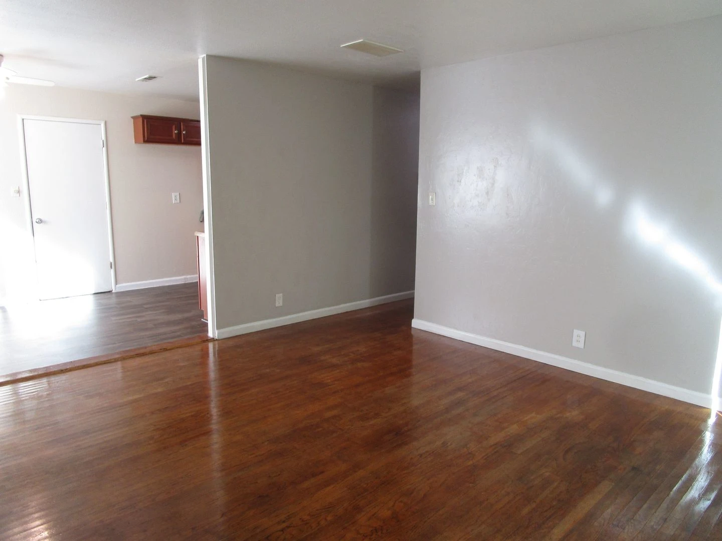 1642 Dover Ave photo 5