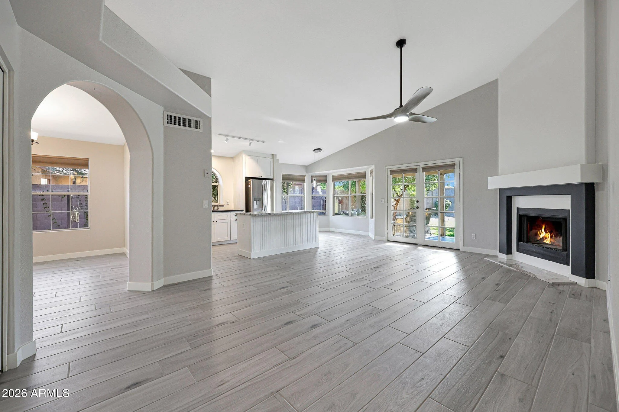 14215 N 56th Pl Scottsdale, AZ 85254 photo 3