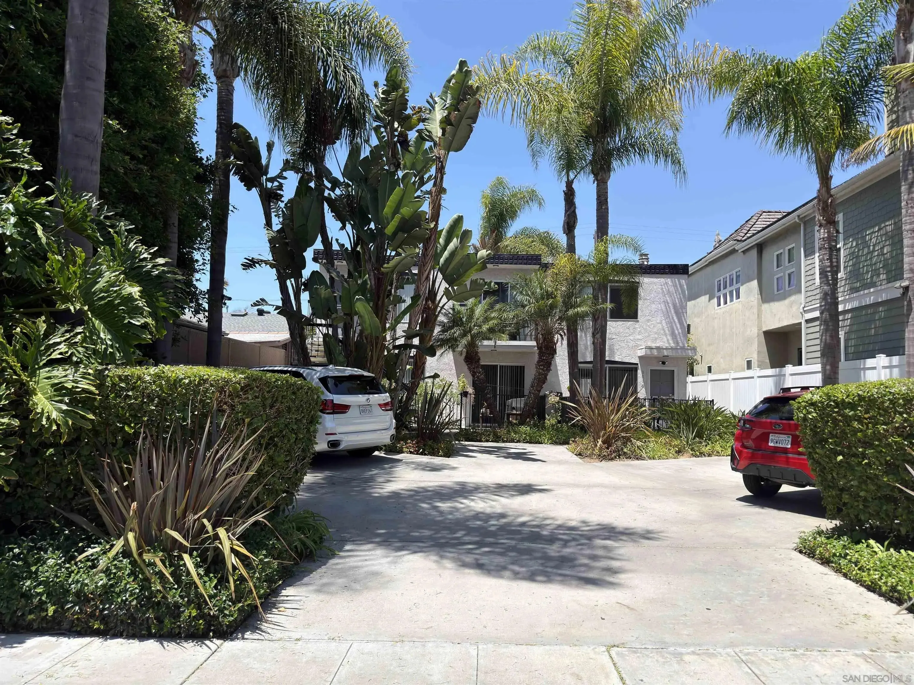 1114 Thomas Avenue photo 3