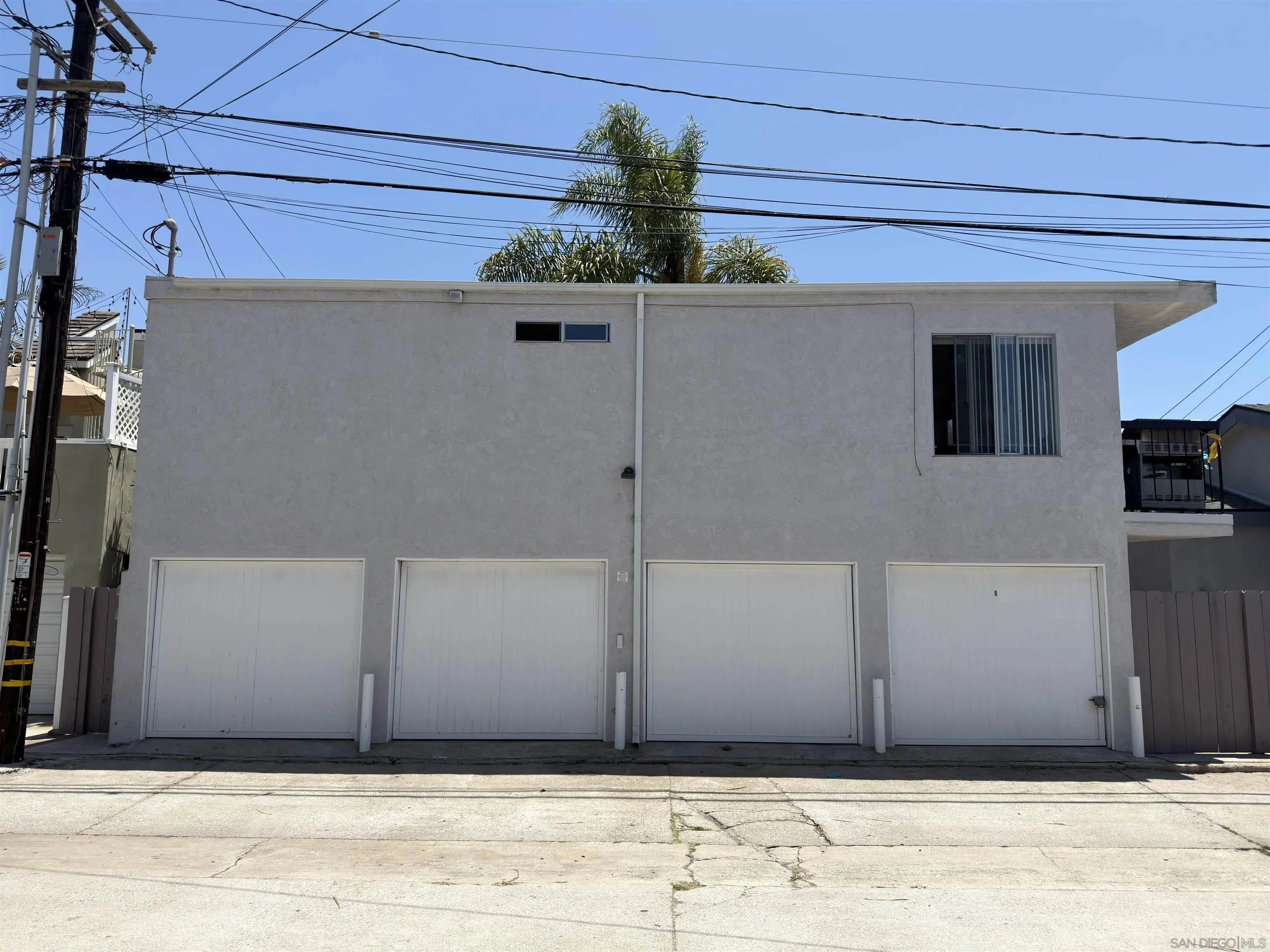 1114 Thomas Avenue