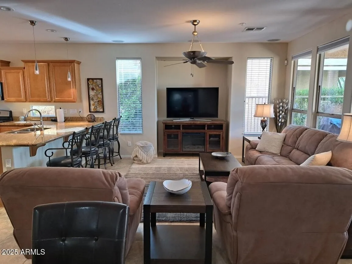 12357 W Maya Way Peoria, AZ 85383 photo 4