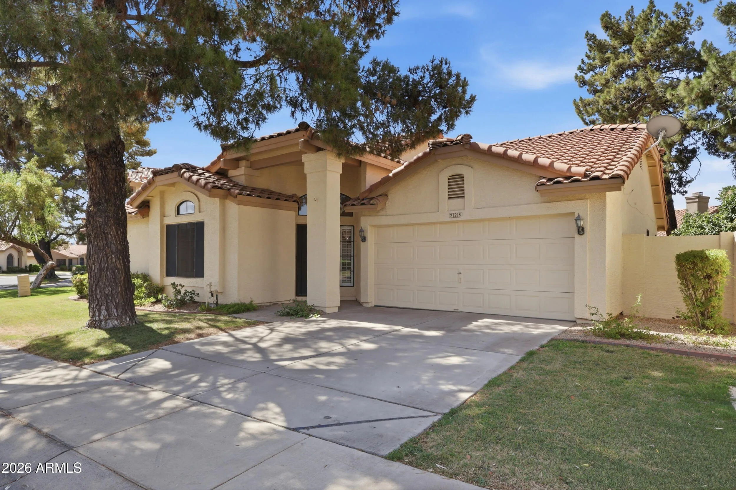 225 W Vera Ln Tempe, AZ 85284 photo 3