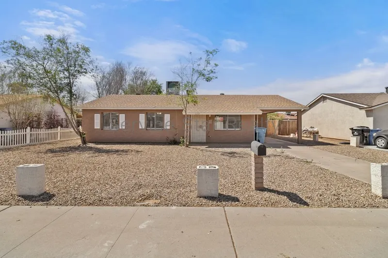 6225 West Almeria Road, Phoenix, AZ 85035 photo 2