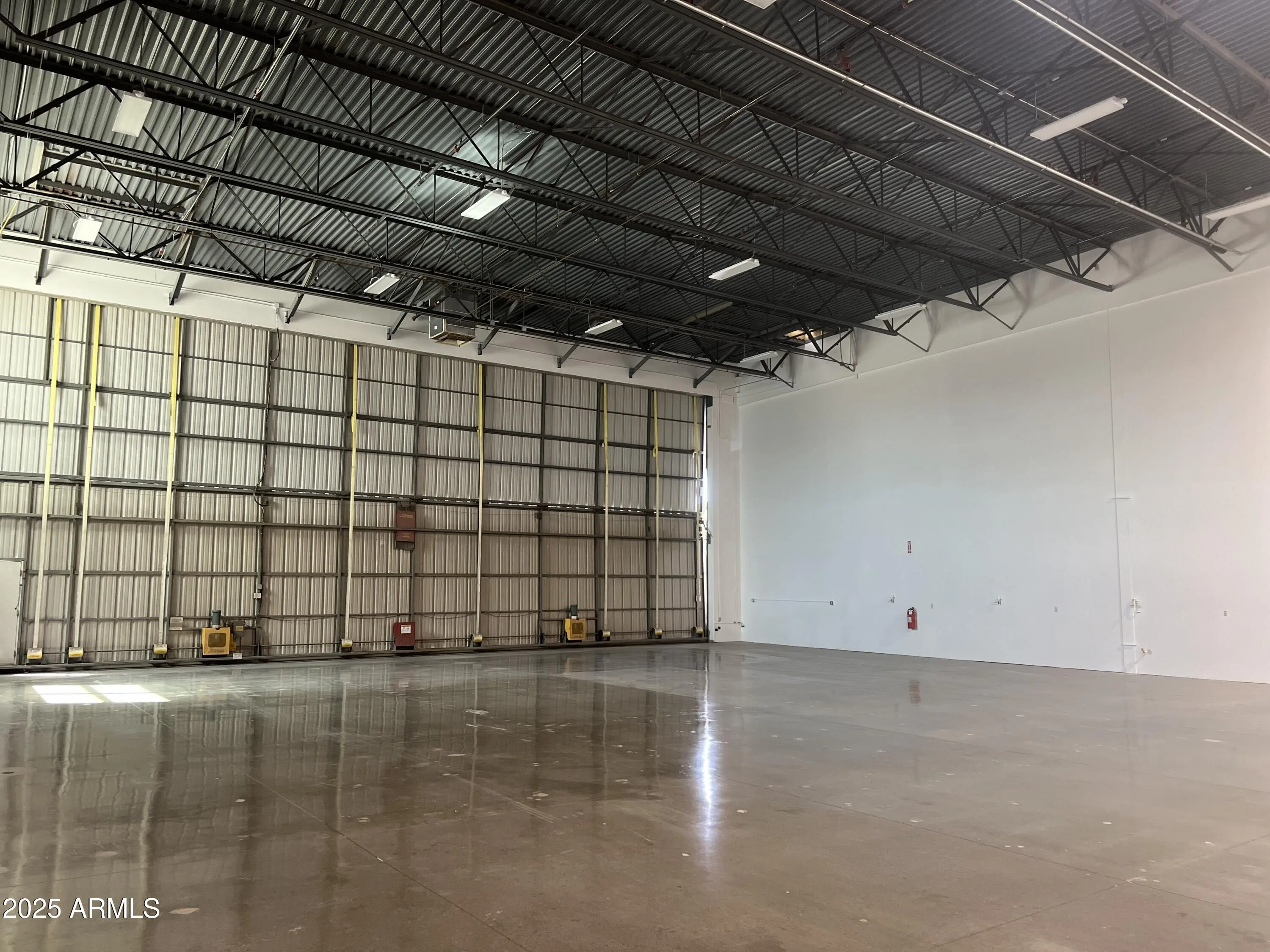 1825 W KNUDSEN Drive photo 3