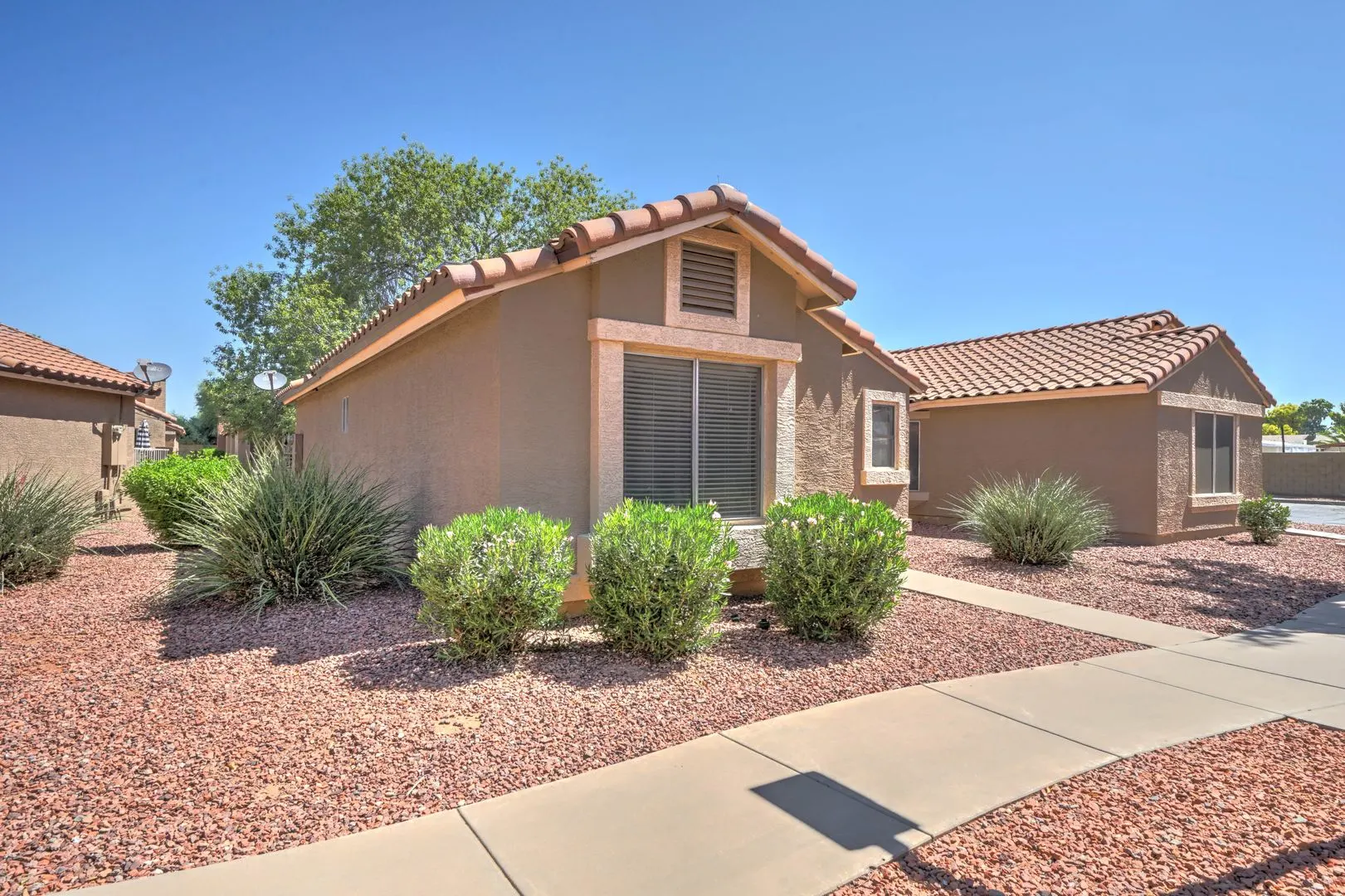 READY TO TOUR NOW! 2 Bedroom 2 Bath Peoria Townhouse photo 3