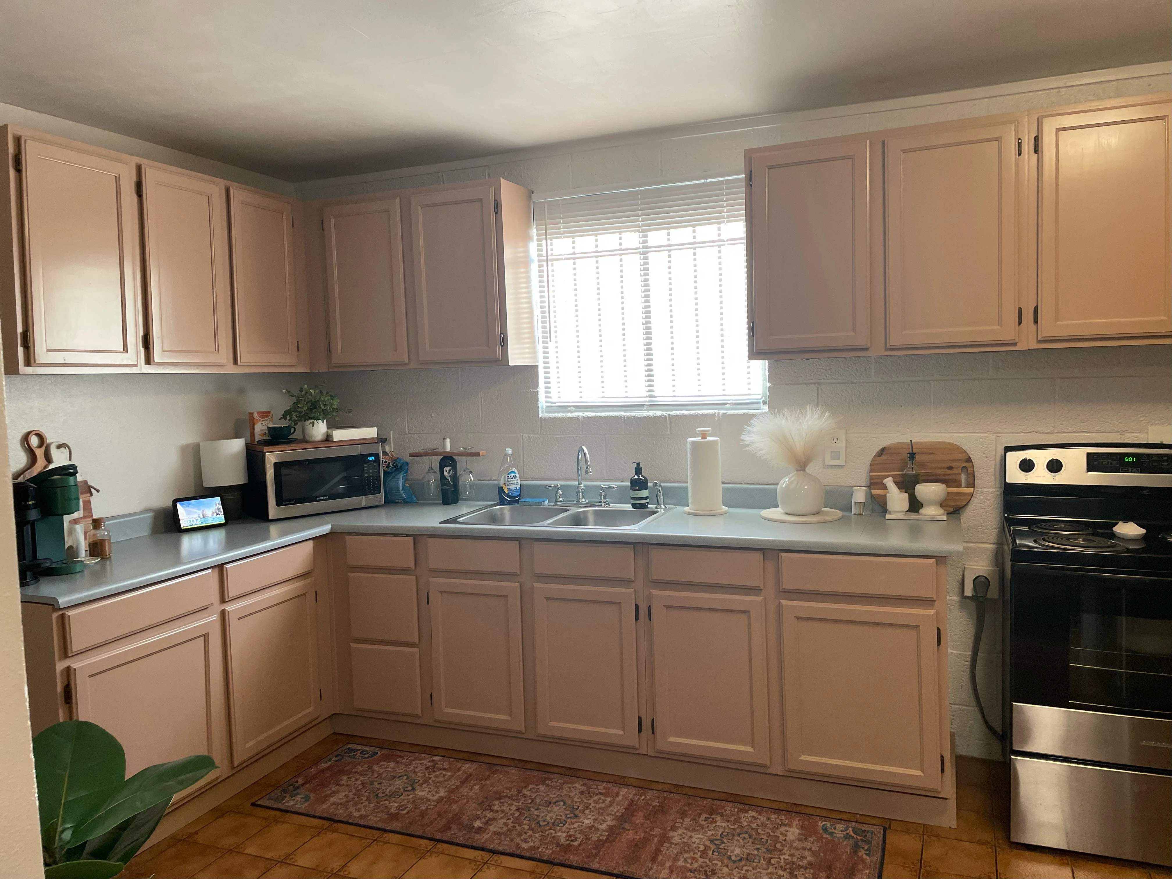 38 E Vineyard Road, Unit A Rental photo 2