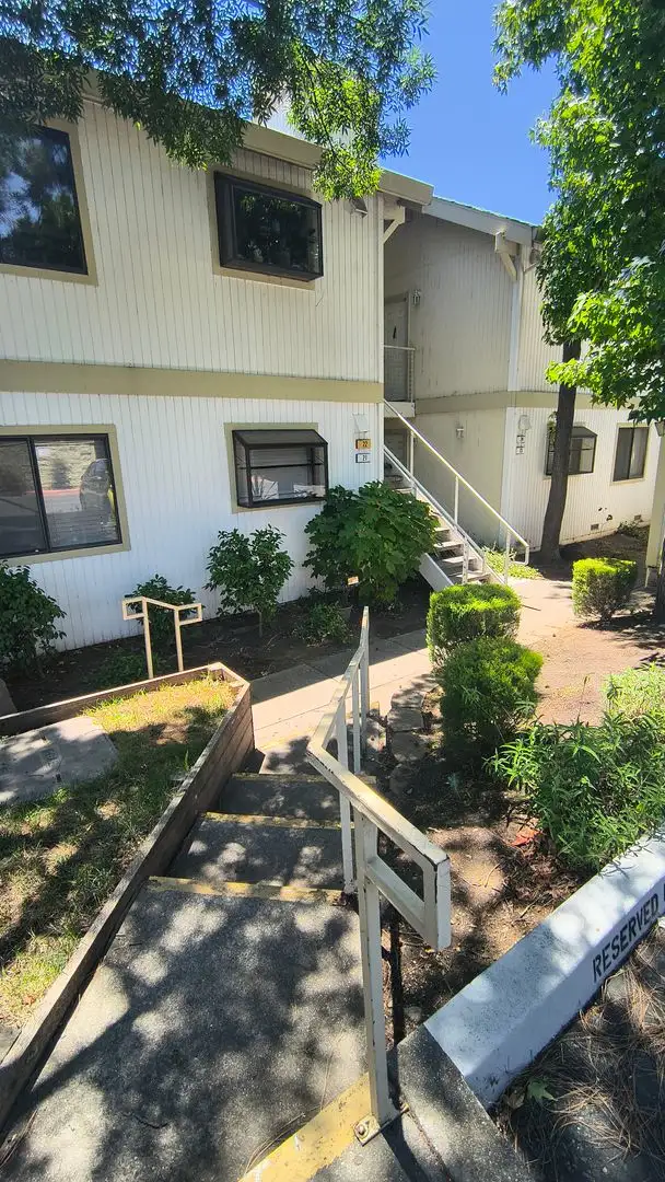 1BED/1BATH Condo Located in a Quiet Area of Downtown Concord, Ca!! photo 4