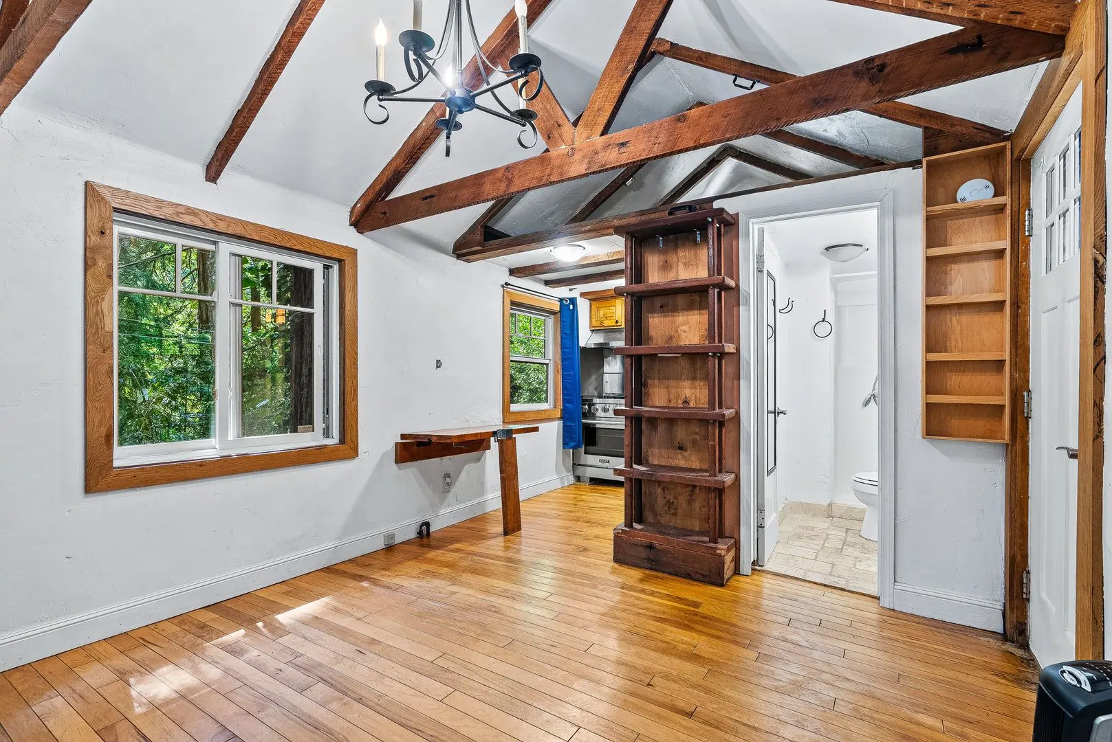 Cozy Cabin Retreat in Scotts Valley – Ideal for Commuters photo 5