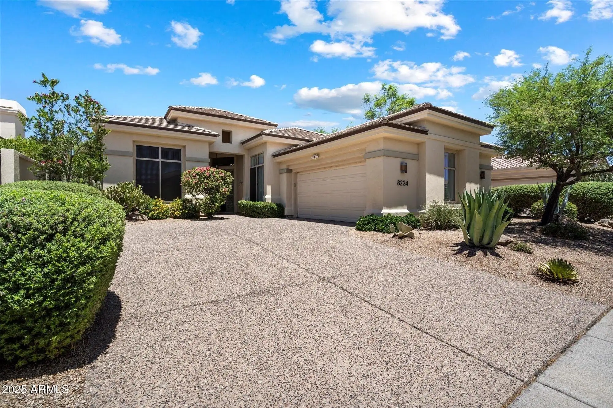 8224 E Angel Spirit Dr Scottsdale, AZ 85255 photo 2